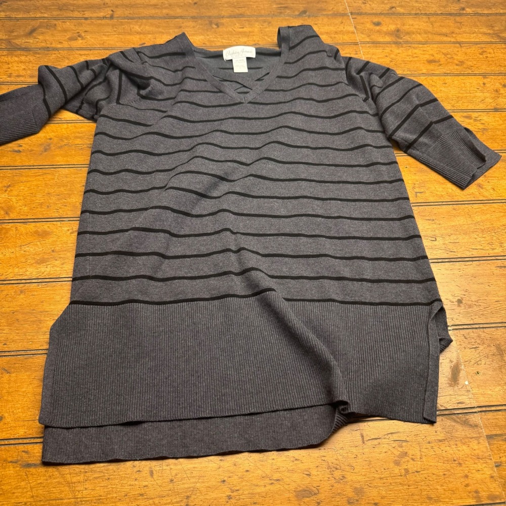 Fashion Avenue Gray Black Stripe V Neck‎ Criss Cross Tunic Sweater Women's Large